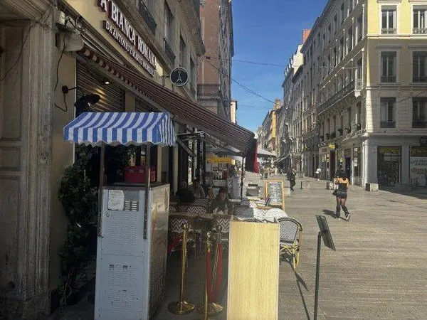 Local commercial 60 m²