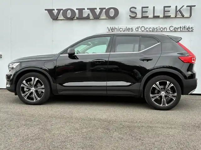 Volvo Xc40 t4 recharge 129+82 ch dct7 — photo 2