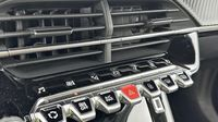 Peugeot 2008 1.2 PureTech 130ch S&S Allure Pack EAT8 — photo 15