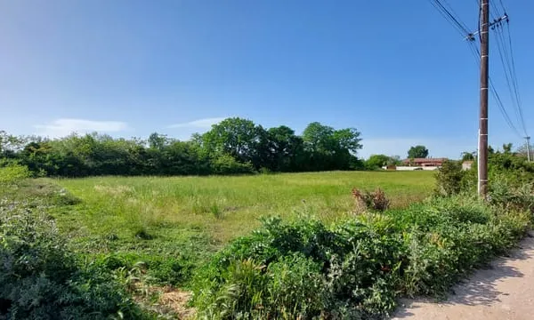 Terrain 130 m²