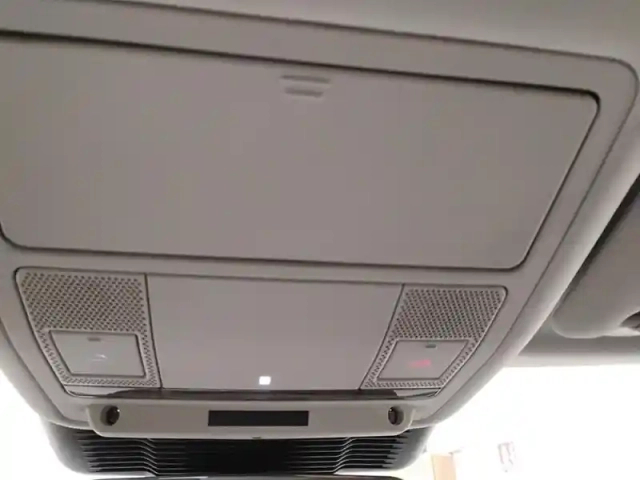 Land Rover Range Rover evoque mark i p300e phev awd bva8 — photo 25