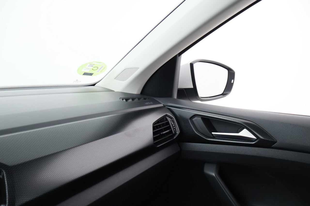 Volkswagen T-Cross — photo 28