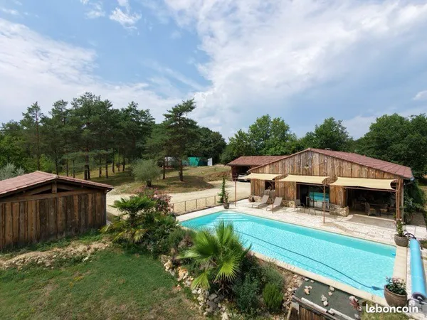 Propriété de charme de plain-pied, Piscine 1 ha Périgueux Noir