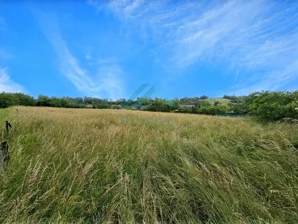 Terrain 2251 m²