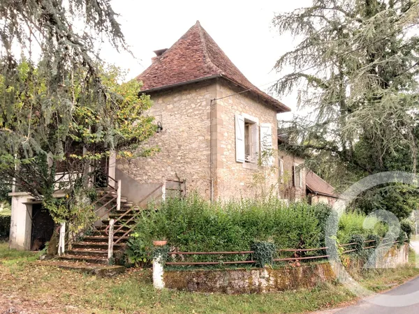 Maison 11 pièces 232 m²