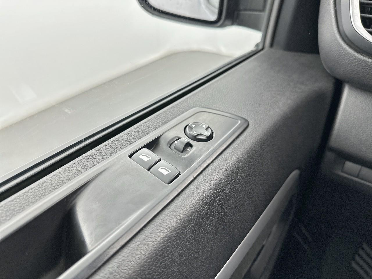 Opel Vivaro fourgon -e fgn l2 300 75 kwh pack clim — photo 15