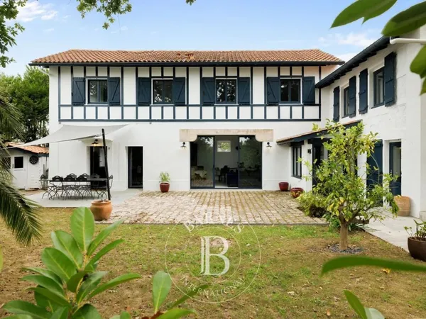 Vends corps de ferme - 175 m² - 4 pièces, 4 chambres - Ciboure 64500