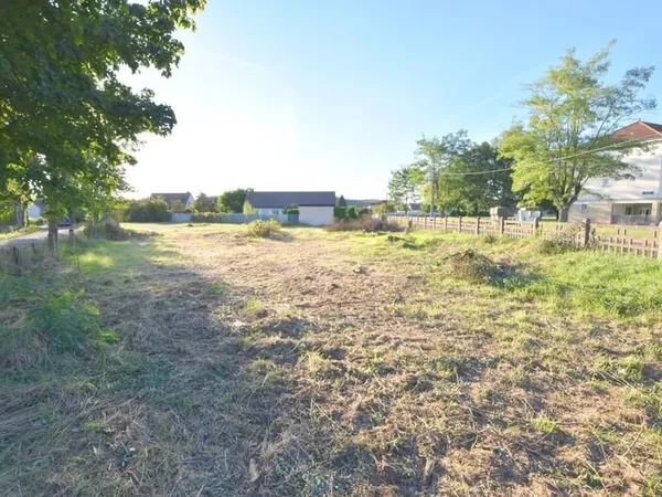 Dpt Saône et Loire (71), à vendre GUEUGNON terrain