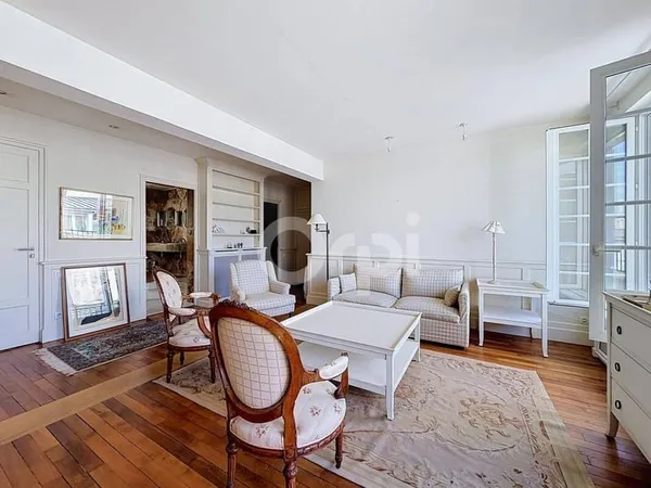 Immeuble 347 m²