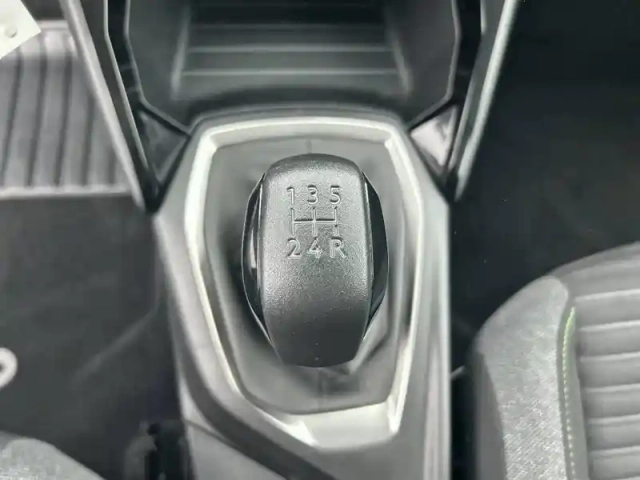 Peugeot 208 puretech 75 s&amp;s bvm5 — photo 34