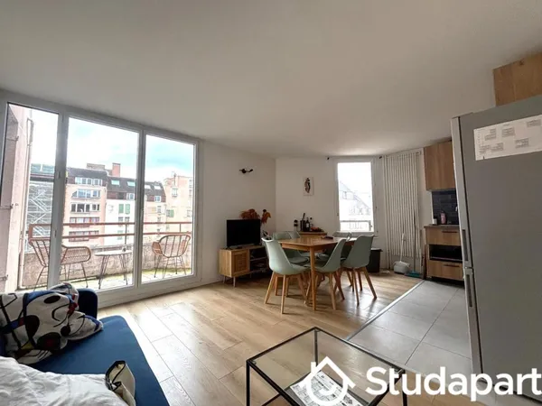 Chambre dans une colocation de 10m2