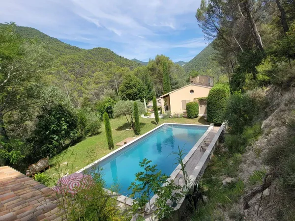 Maison de plain-pied 5 pièces 117 m²