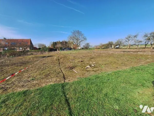 Terrain 872 m²