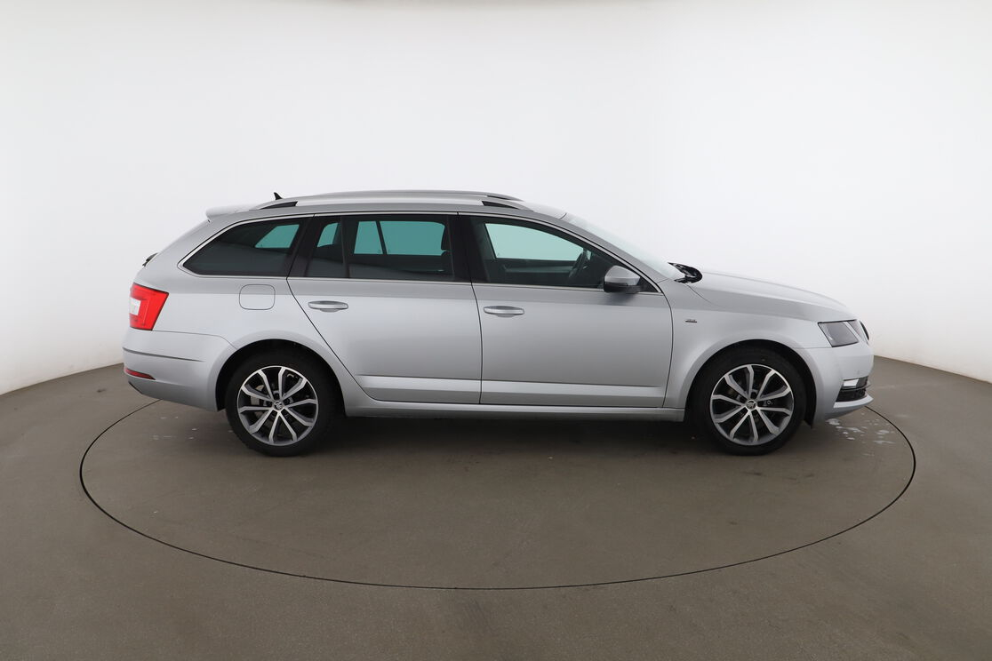 Skoda Octavia Combi 1.6 TDI Drive — photo 6