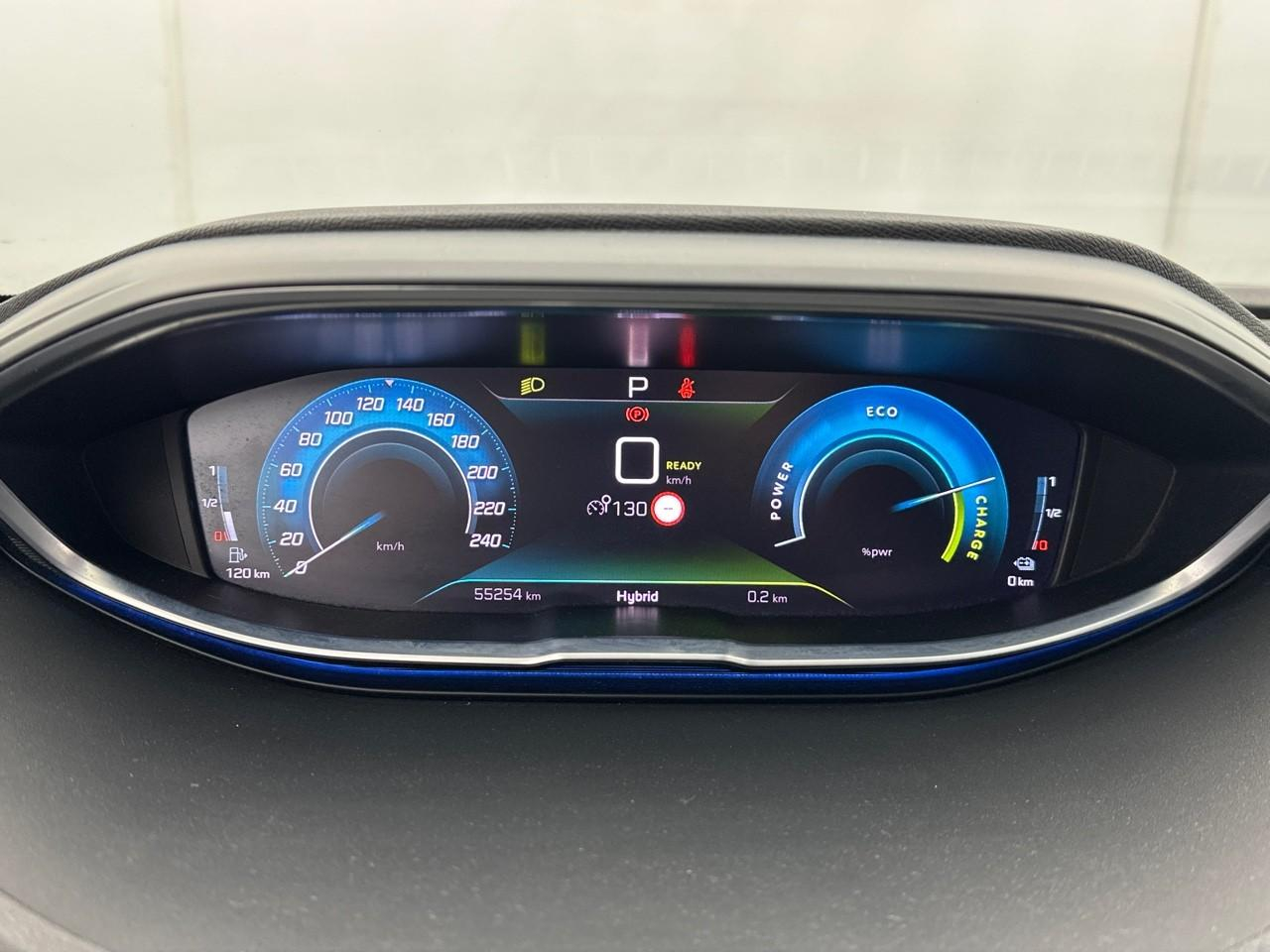 Peugeot 3008 hybrid 225 e-eat8 allure pack — photo 21