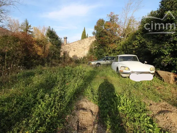 A vendre terrain constructible viabilisé de 737m²