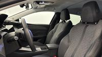 Peugeot 408 PHEV 225ch Allure Pack e-EAT8 — photo 12