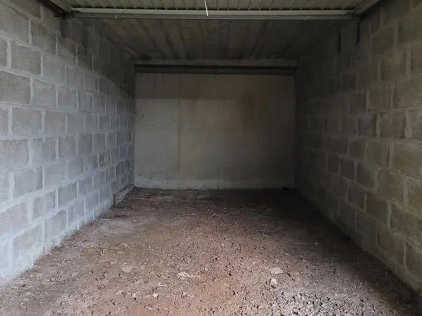 Garage/box sécurisée rue damozanne (2mn rue caponnière)
