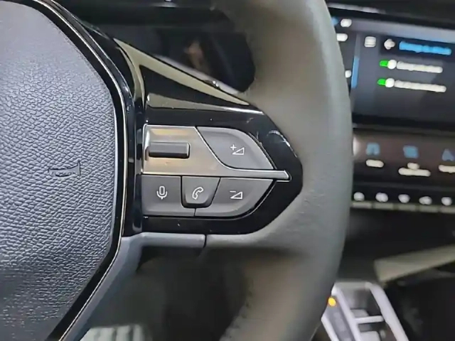 Peugeot 308 hybrid 145 e-dcs6 — photo 56