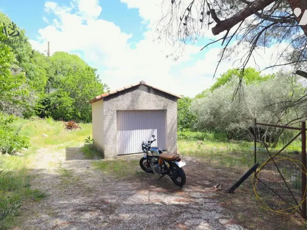 Terrain 471 m²