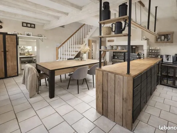 Maison 6 pièces 160 m²