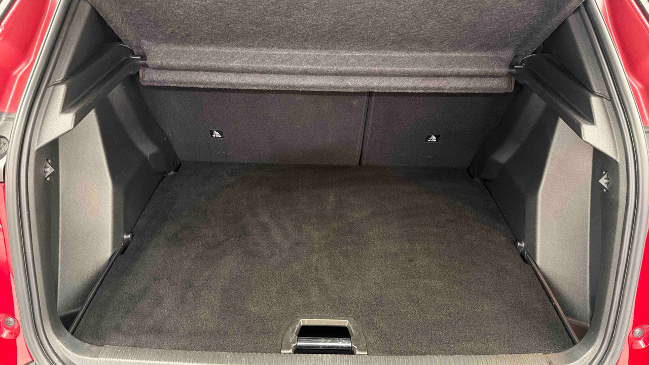Peugeot 2008 PureTech 130 S&amp;S EAT8 — photo 15