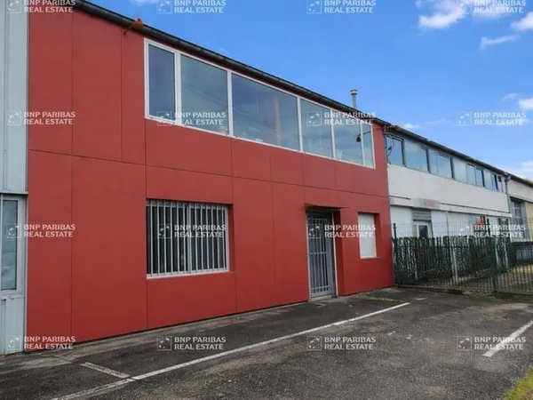 Local d'activité 646 m²