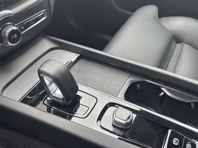 Volvo Xc60 t8 awd hybride rechargeable 310 ch+145 ch geartronic 8 — photo 21