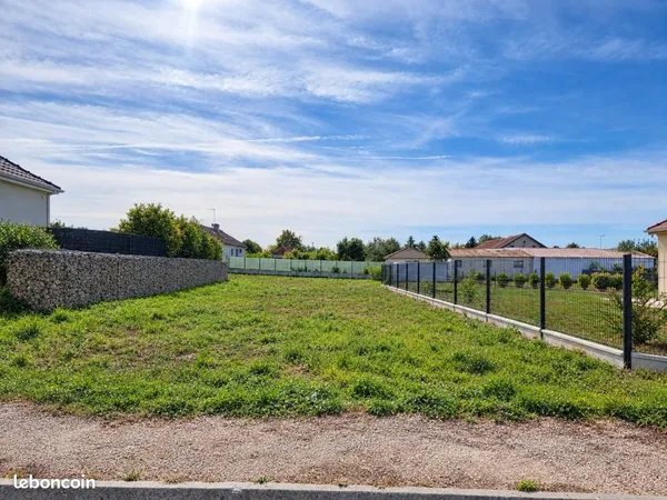 Terrain 1 107 m² Saint Benoit Sur Seine