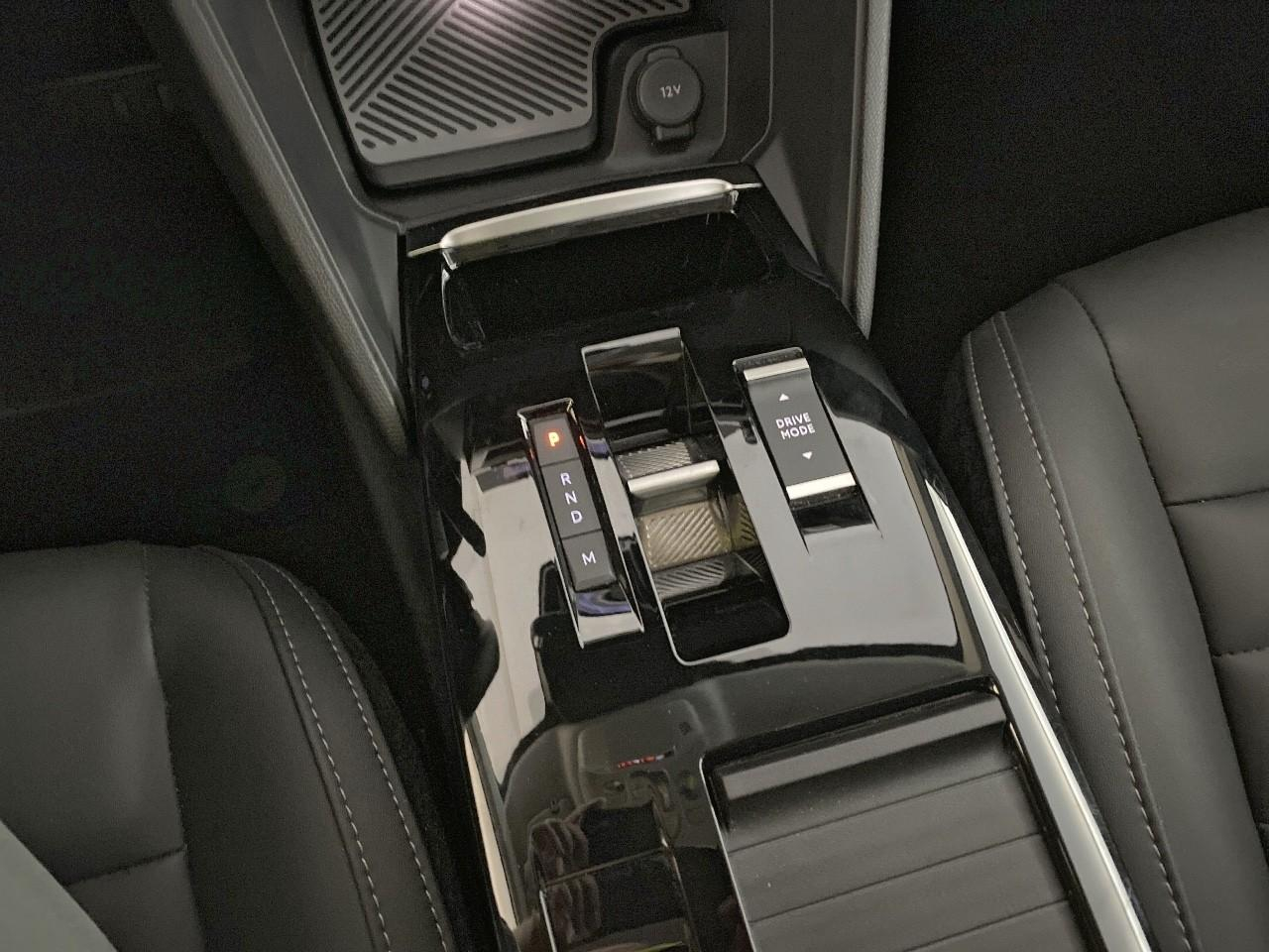 Citroën C4 hybride 136 e-dcs6 max — photo 17