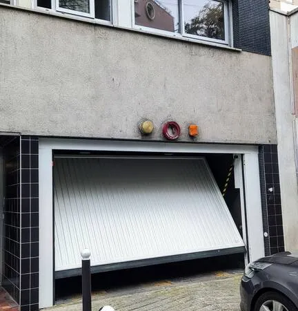 Garage/Parking