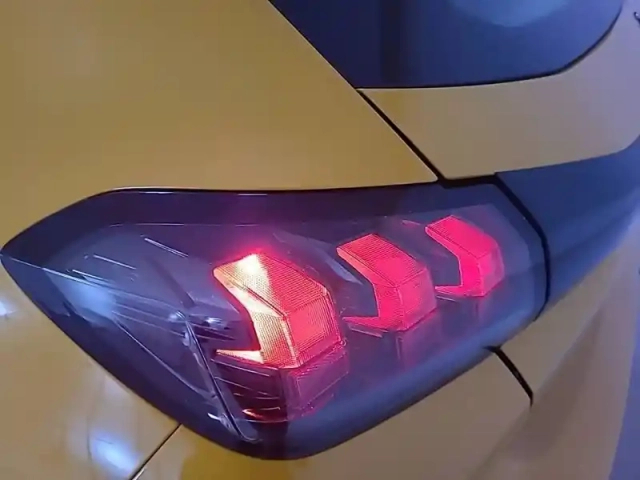 Peugeot 208 electrique 50 kwh 136ch — photo 20