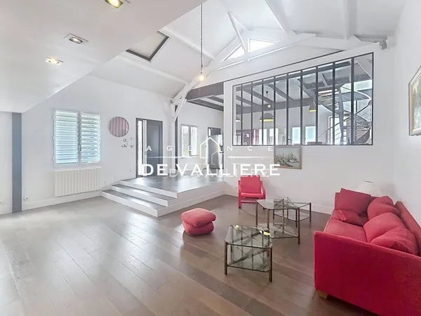 Maison 7 pièces 202 m²