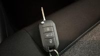 Citroen C4 Cactus BlueHDi 100 Shine — photo 16