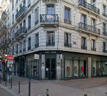 Local commercial 120 m²