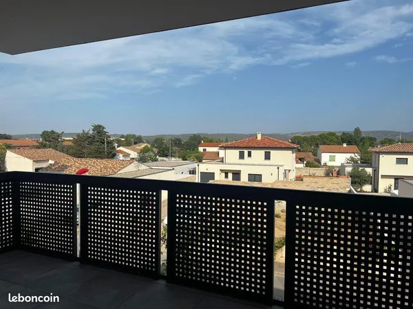 Beau T2 meublé de 48 m² lumineux avec parking sécurisé