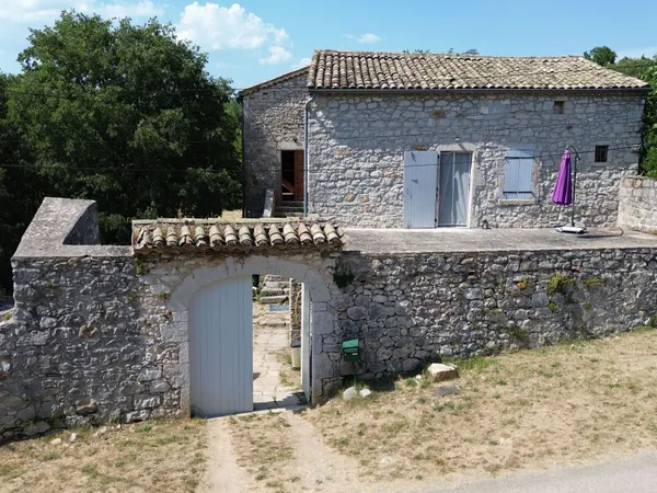 Maison 3 pièces 136 m²