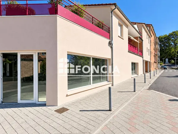 Firmi - Local professionnel 178 m² - Un espace à imaginer entièrement