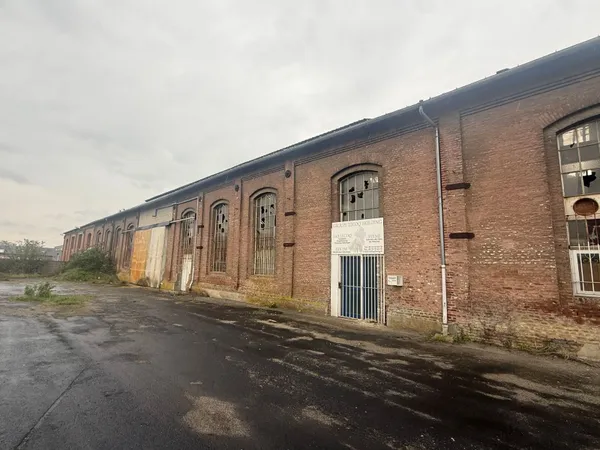 Local commercial 600 m²