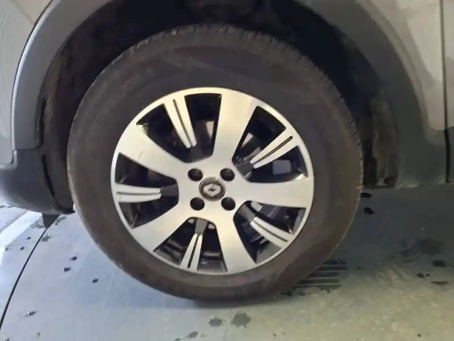 Renault Captur dci 90 energy edc — photo 23