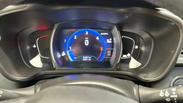 Renault Kadjar blue dci 115 — photo 15