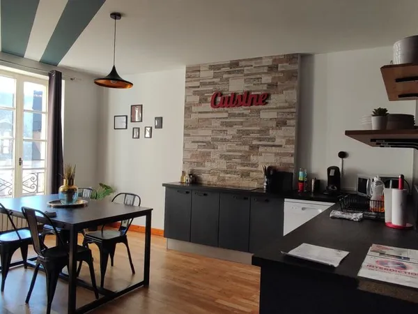 Lumineux T2 meublé 43 m² - Rue Berbisey