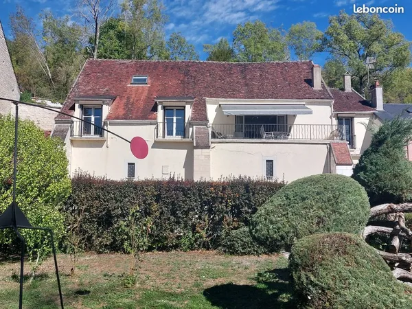 Maison ancienne de 240 m² aux multiples possibilités - Jardin - Accès direct à l'Yonne