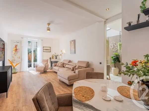 Appartement 3 pièces 82 m²