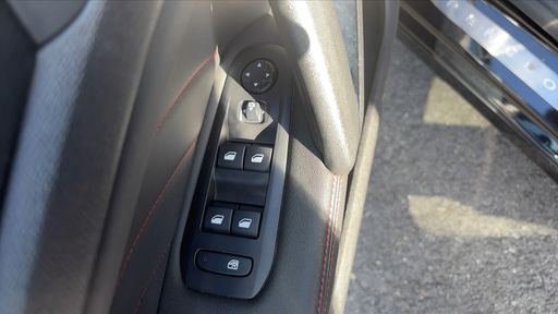 Peugeot 308 1.2 PureTech 130 EAT8 - GT – 2021 – 74274 km – Essence – Boîte Automatique — photo 7