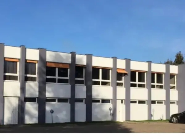 REF1332 MONISTROL-SUR-LOIRE - LOCAL COMMERCIAL 10368m² sur 27 3