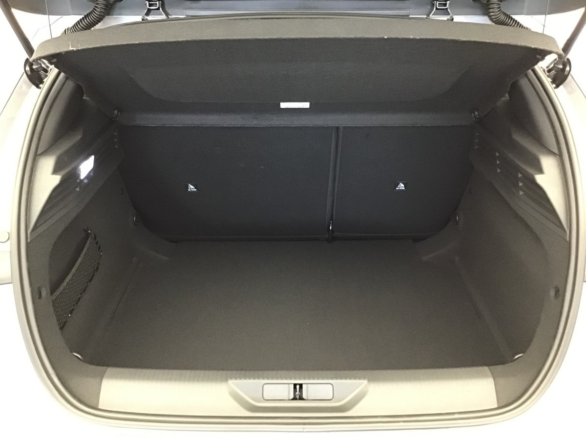 Peugeot 308 — photo 24