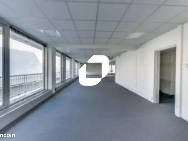 Bureaux 754 m²