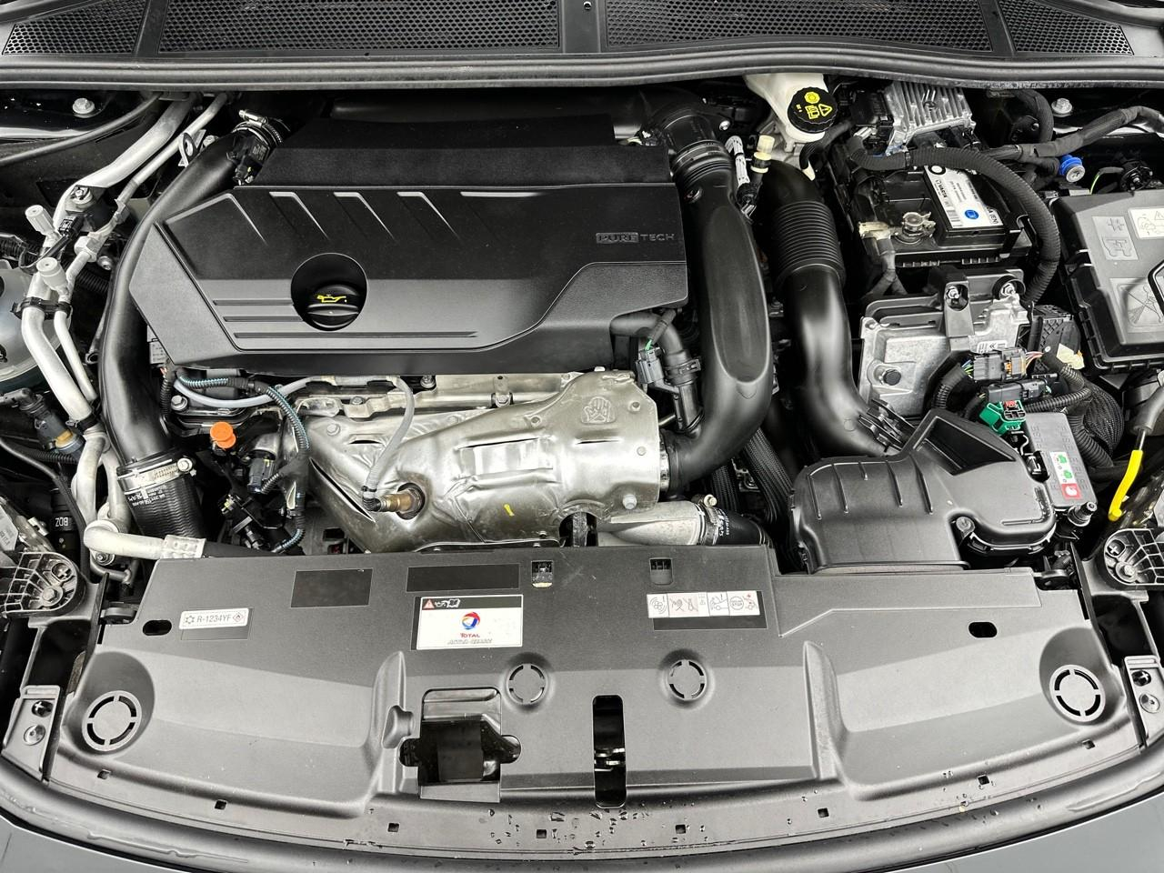Peugeot 308 phev 180 e-eat8 allure pack — photo 13