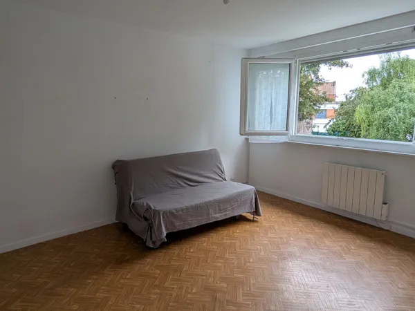 Studio 29 m2 et parking à louer Croix mairie